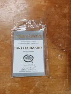 BURGER KING POKEMON 23K CHARIZARD CARD WITH CASE & COA. COOL! - Image 2