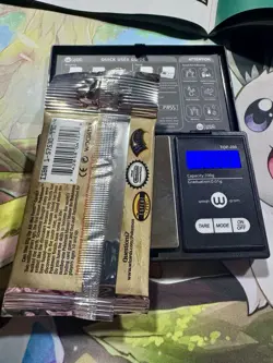 Rare Pokemon Unlimited Fossil Set Sealed Long Crimp Booster Pack 20.99 Grams. - Image 2