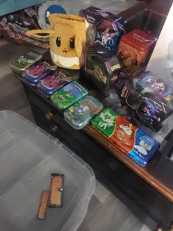 Pokemon cards collection and many other accessories lot huge - Image 2