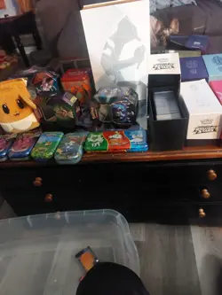 Pokemon cards collection and many other accessories lot huge - Image 3