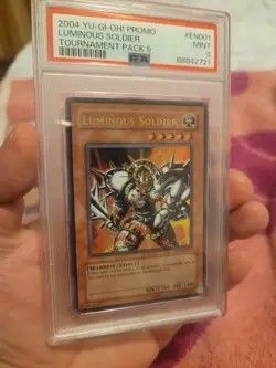 PSA 9 - YUGIOH - 2004 - TP5-EN001 - LUMINOUS SOLDIER - ULTRA RARE - Image 2