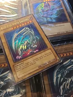 YuGiOh SDK-001 1st Edition Ultra Rare Blue Eyes White Dragon - Image 2