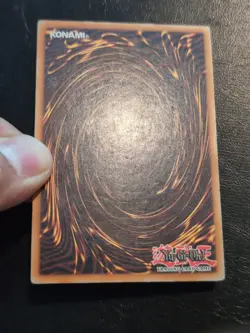 Yu-Gi-Oh! ULTRA RARE HOLO CARD RED-EYES DARKNESS DRAGON SD1-EN001 LP - Image 4