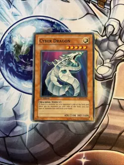(7) YUGIOH CYBER DRAGON CRV-EN015 SUPER 1st MP - Image 1