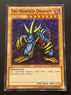 Tri-Horned Dragon LCYW-EN157 Super Rare Unlimited Near Mint Yugioh - Image 1