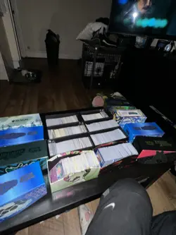 1000 Pokemon Cards Joblot Bulk - Image 1