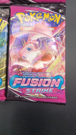 Pokemon TCG Sword & Shield Fusion Strike Booster Pack Set (4) - Factory Sealed - Image 5