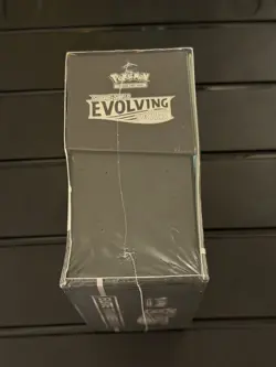 Pokemon TCG Evolving Skies Elite Trainer Box ETB Sealed - Small Tear - See Photo - Image 5