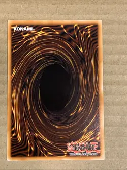 Dark Magician - LOB-EN005 - Ultra Rare - 25th Anniversary Edition - Image 2