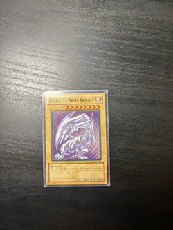 Yu-Gi-Oh! TCG Blue Eyes White Dragon SDK-001 Good Condition - Image 1