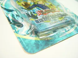 YuGiOh BLUE EYES WHITE DRAGON UNLIMITED 1996 Factory Sealed BOOSTER BLISTER PACK - Image 5