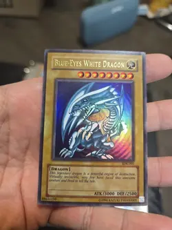 YuGiOh Blue-Eyes White Dragon SDK-001 Ultra Rare Unlim MP - Image 2