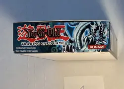 Yugioh Legend of Blue Eyes PORTUGUESE Booster Box 1st Edition - Image 3