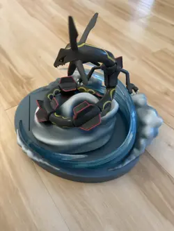 Pokemon Shiny Rayquaza Figure Hidden Fates Premium Card Holder - Image 1