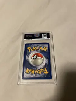 1999 Pokemon Game Pikachu Red Cheeks - Shadowless - PSA 8 - MN-MT #58 - Image 4