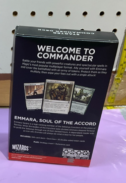 Magic: The Gathering Starter Commander Deck - Token Triumph Green-White Edition - Image 2