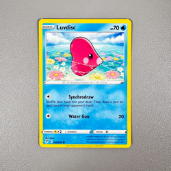 Pokemon TCG Card - Luvdisc 39/203 Common | 2021 Evolving Skies | NM/Mint - Image 2