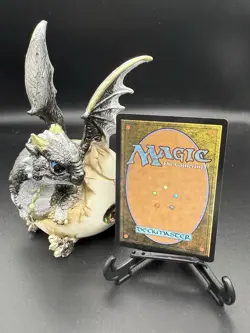 MTG Final Fantasy - Knights of San d’Oria- Borderless (Showcase) NM, Non-Foil - Image 2