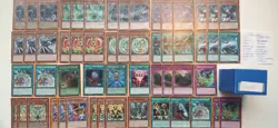 Simorgh Geflugeltes Ungeheuer Finsternis Wind Yu-Gi-Oh! Deck + Hullen SOVR-DE092 - Image 1