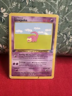 1999 POKEMON GAME FOSSIL SET 55/62 SLOWPOKE 1ST EDITION HP/DMG - Image 1
