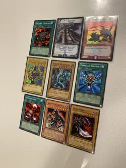 No Reserve - Old Worn Yu-Gi-Oh & Duel masters Trading Cards - See Description - Image 1