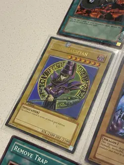 No Reserve - Old Worn Yu-Gi-Oh & Duel masters Trading Cards - See Description - Image 3