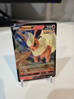 Flareon V SWSH149 SWSH: Sword & Shield Promo Cards Holo - Image 1