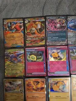 POKEMON TCG CARDS LOT OF 255 CARDS 42 HOLOGRAPHIC 200 BASE AND 15 TCG LIVE - Image 2