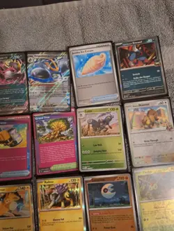 POKEMON TCG CARDS LOT OF 255 CARDS 42 HOLOGRAPHIC 200 BASE AND 15 TCG LIVE - Image 3