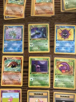 Fossil Set first edition mixed card lot - Image 2