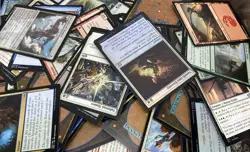 Unsorted Magic: The Gathering TCG and CCG Trading Cards (2000 Plus Cards) - Image 3
