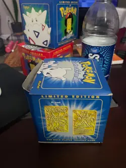 Limited Edition Pokemon TCG 23K Gold-Plated Trading Card - Mewtwo (damaged box) - Image 4