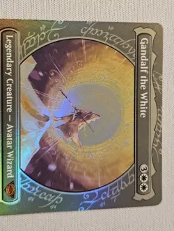 Gandalf the White (Showcase) FOIL Universes Beyond: the Lord of the Rings LP - Image 3