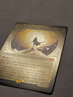 Gandalf the White (Showcase) FOIL Universes Beyond: the Lord of the Rings LP - Image 4