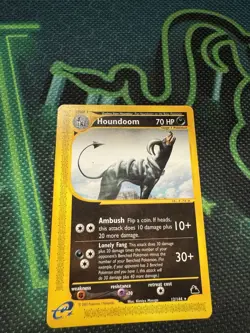 Pokemon TCG card - Houndoom 12/144 - Skyridge 2003 - non-holo - Image 1