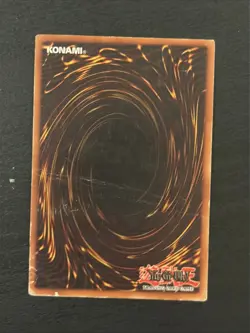 Dark Magician 1st Edition SDY-006 Ultra Rare Vintage Yu-Gi-Oh Card LP - Image 2