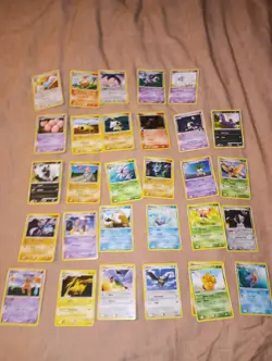125 Vintage Pokemon Card Lot With Vintage Collectors Tin - Image 3