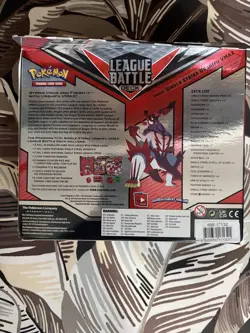 Pokemon TCG League Battle Deck Single Strike Urshifu VMAX - Ready (Tear on box) - Image 2