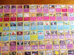 200 Pokemon Cards Bulk Mixed Lot 2010-2020 Most 2018 As Pictured Commons (LOTE) - Image 5