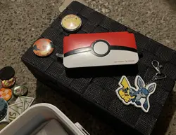 Grosse Pokemon Karten Sammlung Lot m. Zubehor Munzen uvm | uber 1700Karten - Image 5