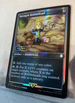 Strength Bobblehead (Serial Numbered) Universes Beyond: Fallout Foil - Image 4