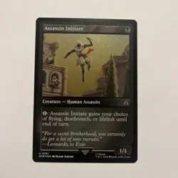 Assassin Initiate (etched foil) Assassin's Creed MTG - LP - Image 1