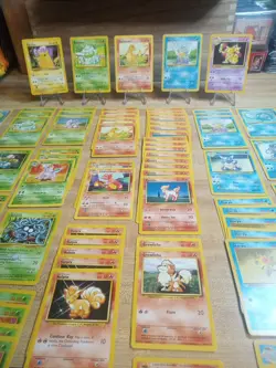 1999 Pokemon Base Lot Charmander, Squirtle, Bulbasaur Vintage LP 120 Card Lot - Image 1