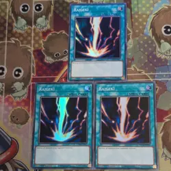 3 x Raigeki SDCH-EN021 Super Rare 1st Edition Yugioh Mint Playset 🔥🔥 - Image 1