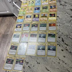 Lot of 32 Shadowless Pokemon Cards Base WOTC NM - Image 1