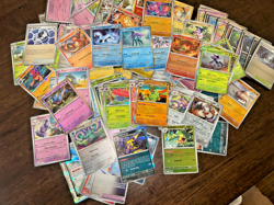 1000 Pokemon bulk Card lot OFFICIAL TCG CARDS w/ 100+ Foils! No Energy - Image 1