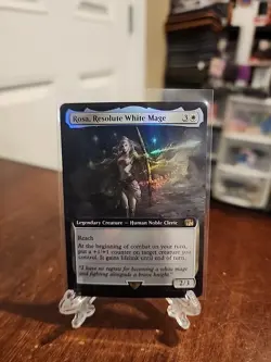MTG FINAL FANTASY ROSA, RESOLUTE WHITE MAGE EXTENDED ART FOIL - Image 1