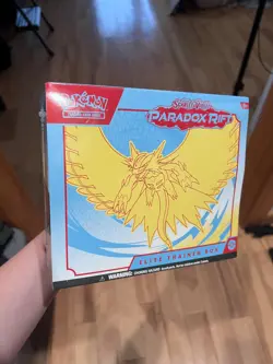 Pokemon TCG: Scarlet & Violet Paradox Rift Elite Trainer Box Roaring Moon (ETB) - Image 1