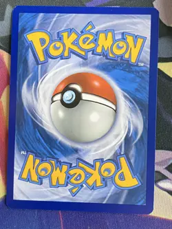 Weedle 001/185 | SWSH - Vivid Voltage | REVERSE HOLO | Pokemon NM - Image 3