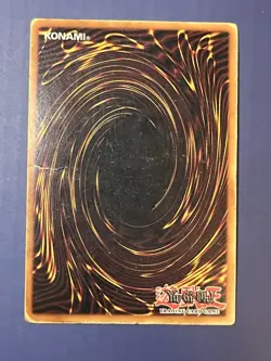 Yugioh Blue-Eyes White Dragon SDK-001 Ultra Rare Unlimited Damaged - Image 2